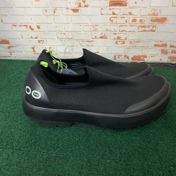OOFOS OOmg eeZee Low Black Comfort Slip On Recovery Shoes Women's 9 US - Picture 2 of 11